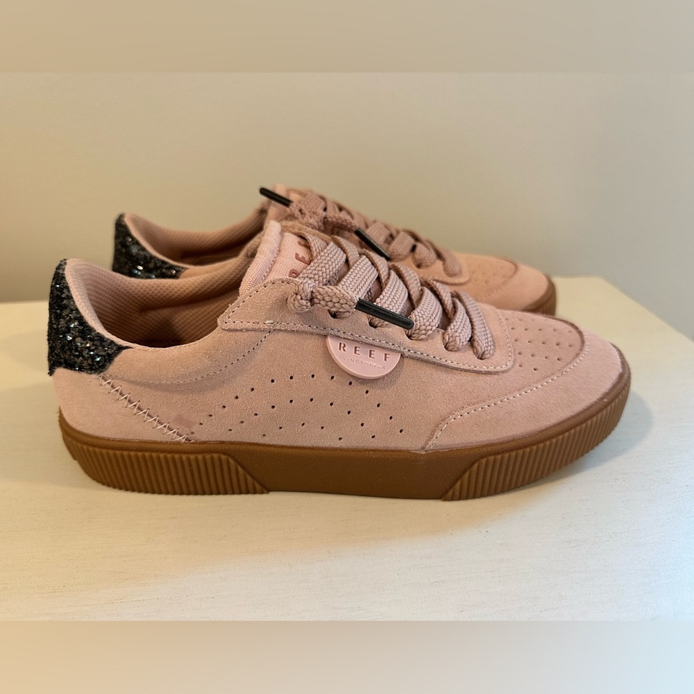 Reef Lay Day Seas Sneakers. Size 8